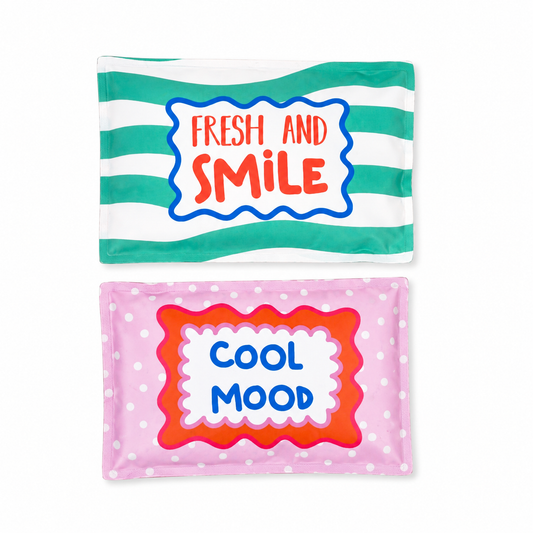 Комплект от 2 охлаждащи гел компреса More Amor с дизайни Fresh and Smile и Cool Mood на бял фон